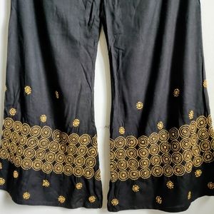 Black cotton pant with embroidery and elastic wais